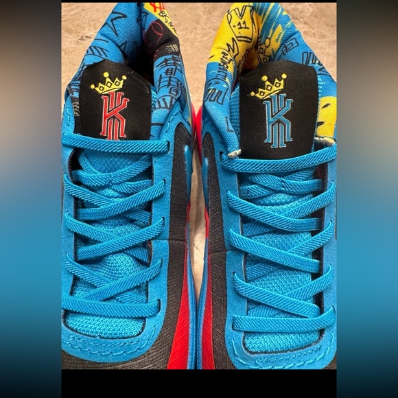 Kyrie 8 GO SE "Black/Tour Yellow/University Red" Kids' Basketball Shoe size 2Y - Picture 7 of 8